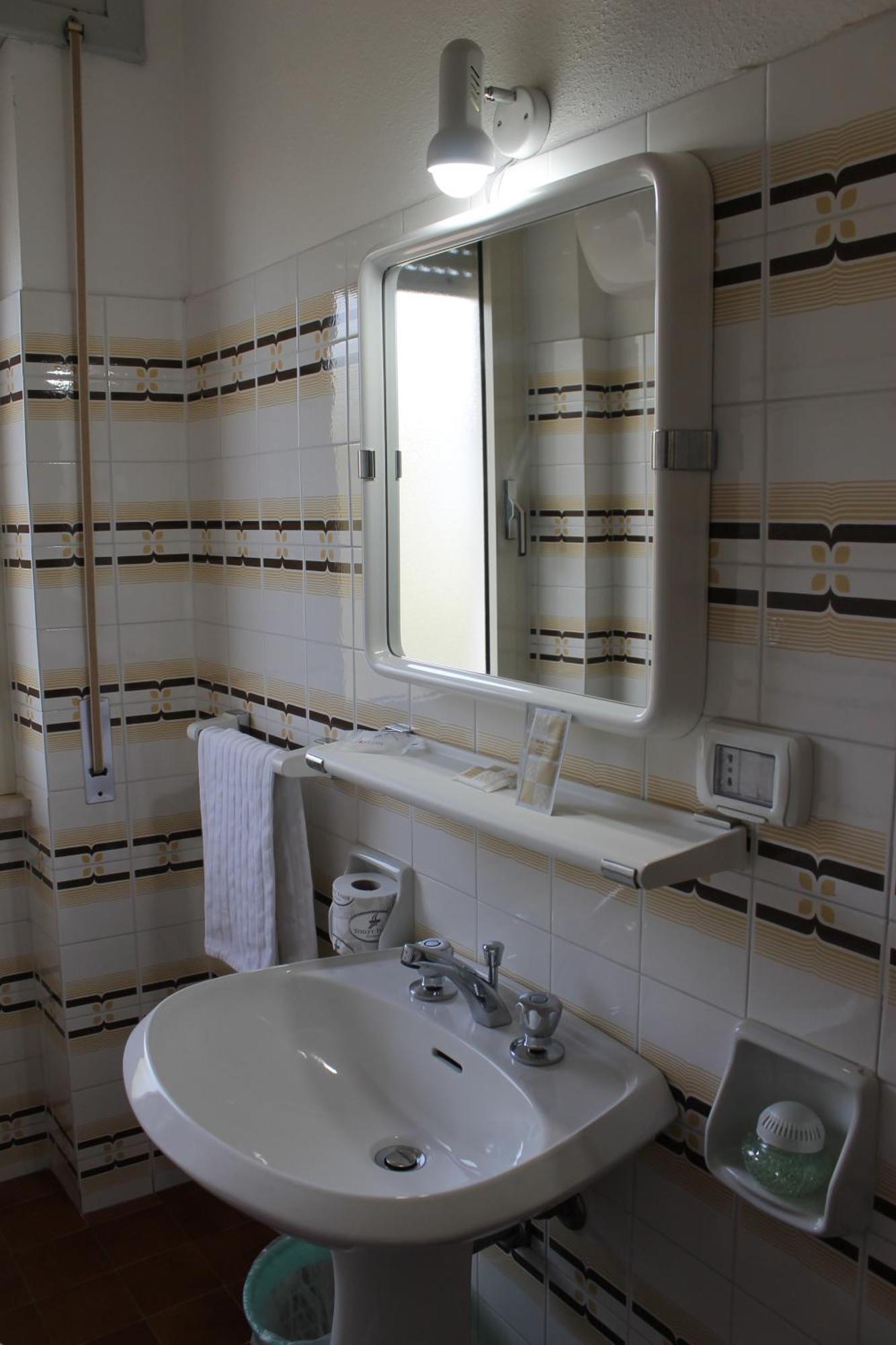 Piccolo Hotel Nuova Gestione Cala Gonone Buitenkant foto