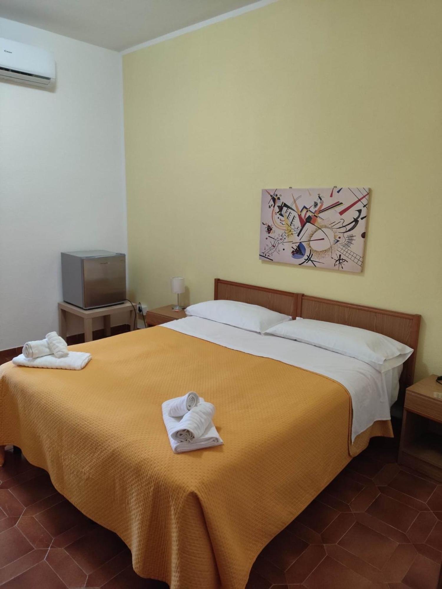 Piccolo Hotel Nuova Gestione Cala Gonone Buitenkant foto